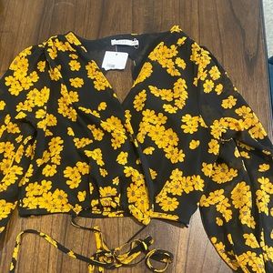 Lush - Crop Top - Size M - NEW